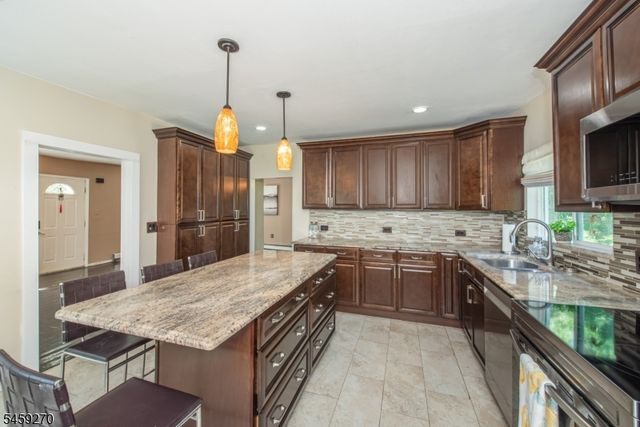 188 Old Howard Blvd, Roxbury Twp., NJ 07856