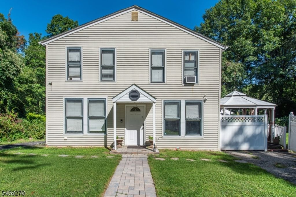 188 Old Howard Blvd, Roxbury Twp., NJ 07856