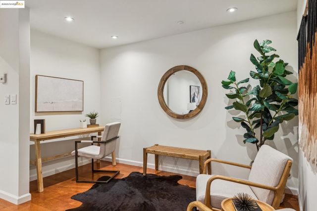 22 Moss Ave 107, Oakland, CA 94610