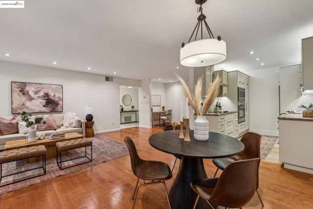 22 Moss Ave 107, Oakland, CA 94610