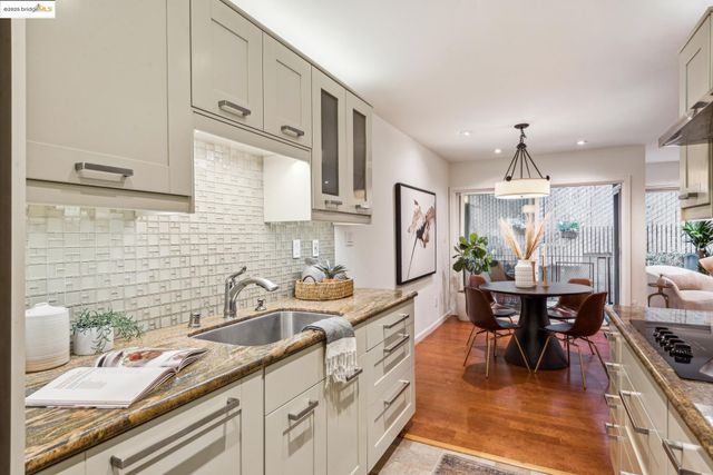 22 Moss Ave 107, Oakland, CA 94610