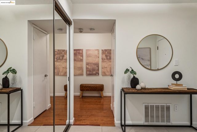 22 Moss Ave 107, Oakland, CA 94610