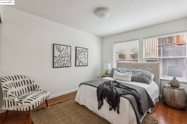 22 Moss Ave 107, Oakland, CA 94610