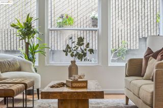 22 Moss Ave 107, Oakland, CA 94610