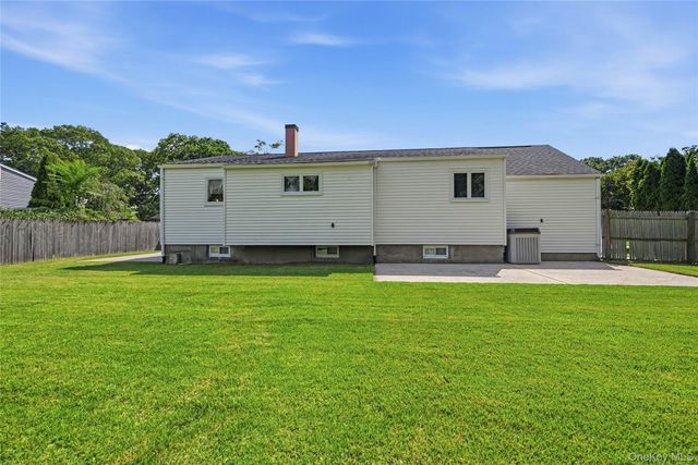79 39th Street, Islip, NY 11751