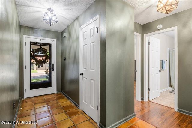 7194 Atterbury Circle, Southaven, MS 38671