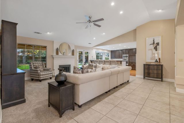 2014 S Tommy Court, Visalia, CA 93277