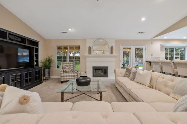 2014 S Tommy Court, Visalia, CA 93277