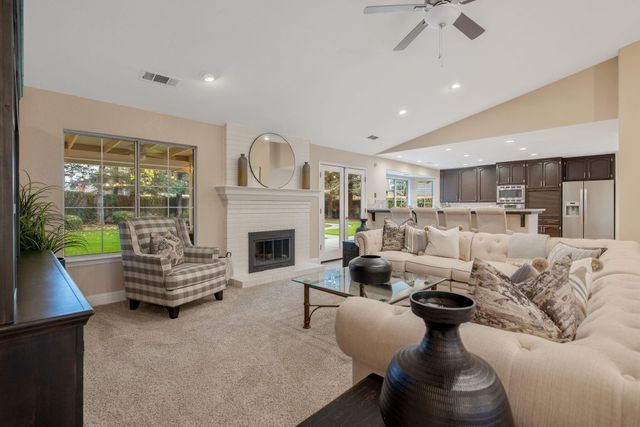 2014 S Tommy Court, Visalia, CA 93277