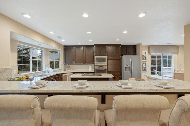 2014 S Tommy Court, Visalia, CA 93277