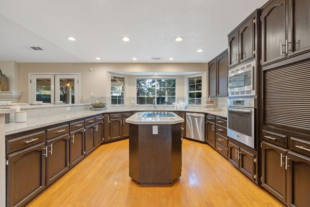 2014 S Tommy Court, Visalia, CA 93277