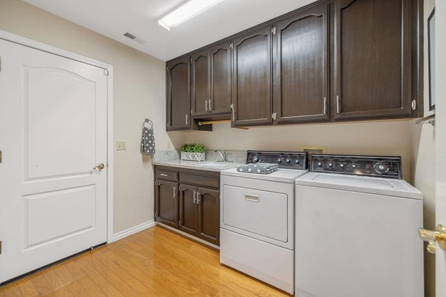 2014 S Tommy Court, Visalia, CA 93277