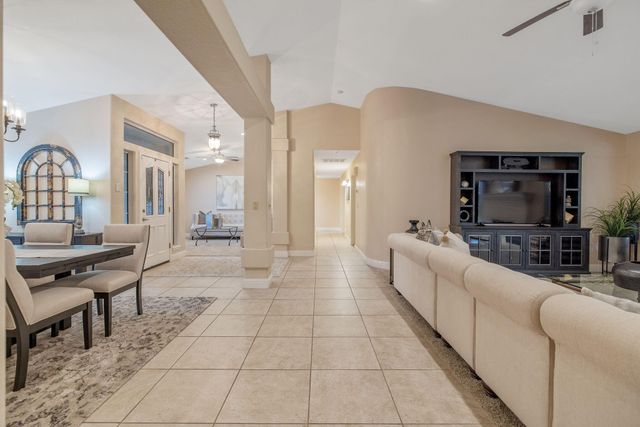 2014 S Tommy Court, Visalia, CA 93277