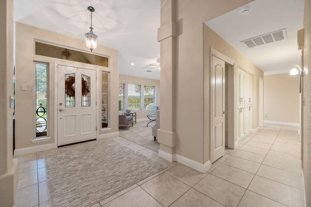 2014 S Tommy Court, Visalia, CA 93277