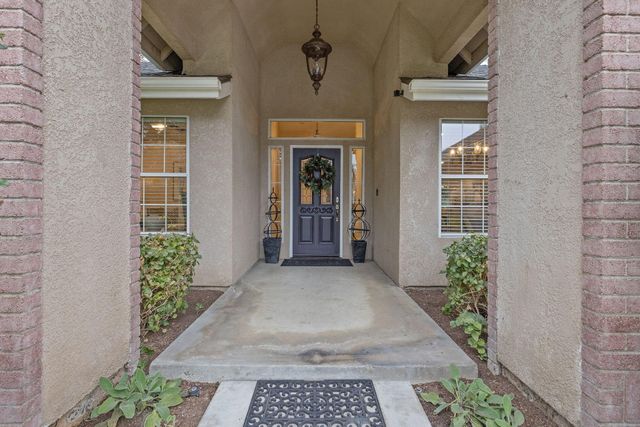 2014 S Tommy Court, Visalia, CA 93277