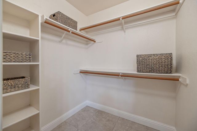 2014 S Tommy Court, Visalia, CA 93277