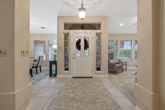 2014 S Tommy Court, Visalia, CA 93277