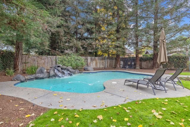 2014 S Tommy Court, Visalia, CA 93277