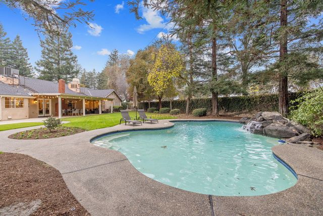 2014 S Tommy Court, Visalia, CA 93277