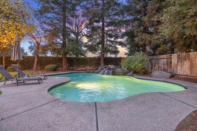 2014 S Tommy Court, Visalia, CA 93277