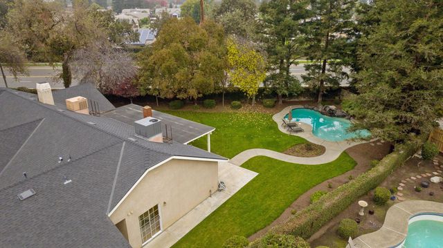 2014 S Tommy Court, Visalia, CA 93277