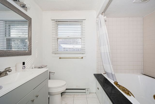 270 Sunderland Rd 73, Worcester, MA 01604