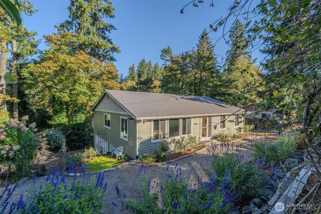 3212 View Drive NW, Bremerton, WA 98312