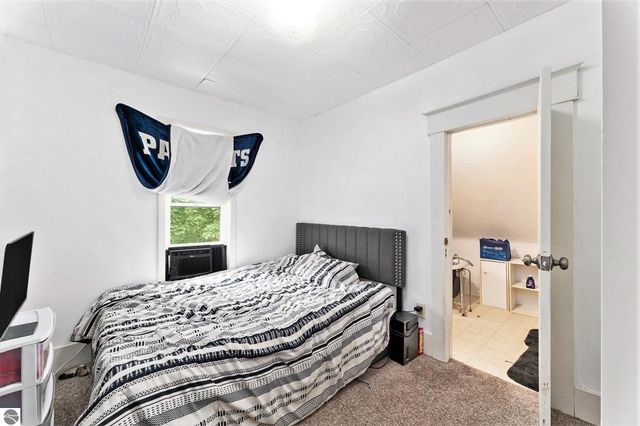 209 S Carmel Street, Cadillac, MI 49601