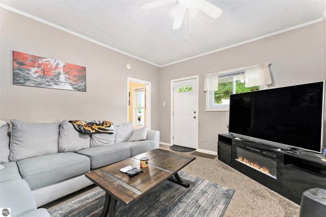 209 S Carmel Street, Cadillac, MI 49601