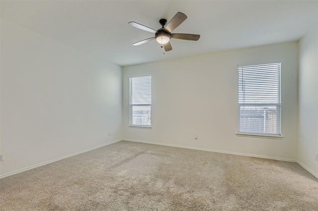 140 Outlaw DR, Jarrell, TX 76537