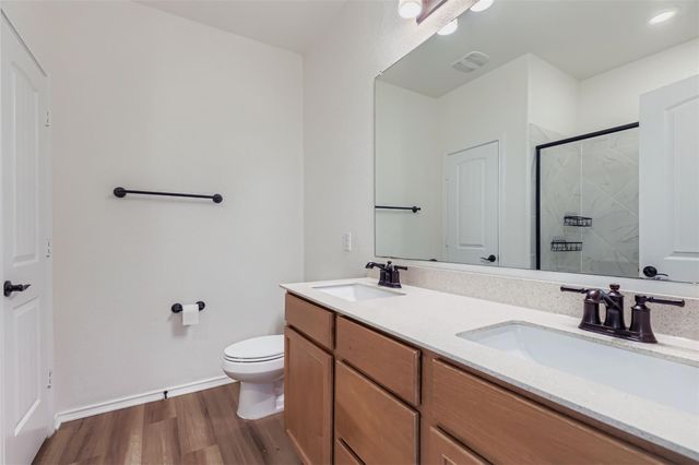 140 Outlaw DR, Jarrell, TX 76537