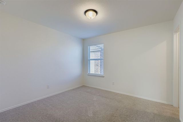 140 Outlaw DR, Jarrell, TX 76537