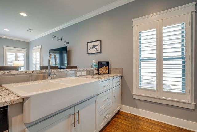 214 Copley Ln, Nashville, TN 37204