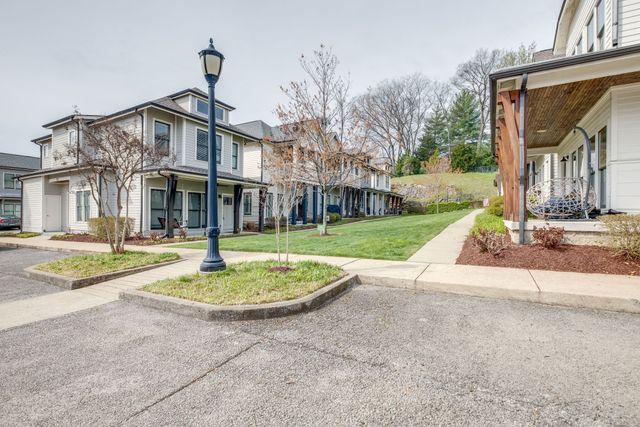 214 Copley Ln, Nashville, TN 37204