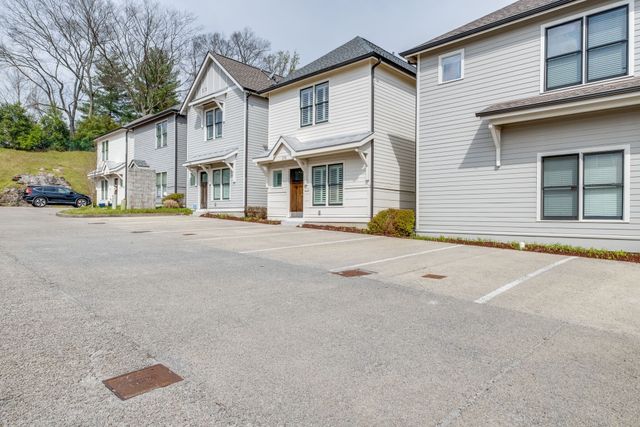 214 Copley Ln, Nashville, TN 37204
