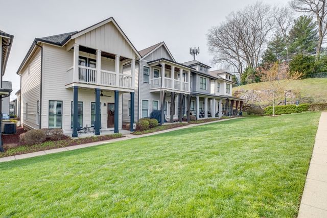 214 Copley Ln, Nashville, TN 37204