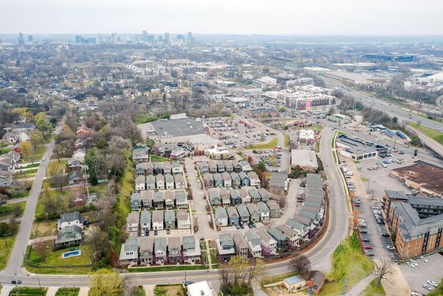 214 Copley Ln, Nashville, TN 37204