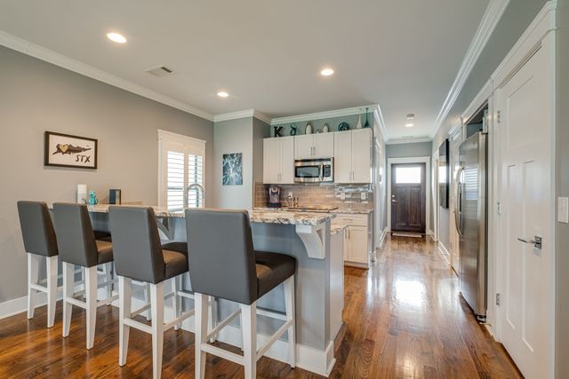 214 Copley Ln, Nashville, TN 37204