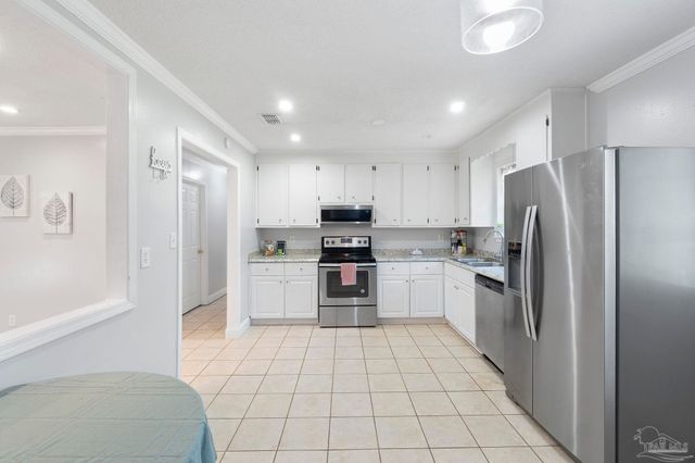 735 Gonzalez Park Dr, Cantonment, FL 32533