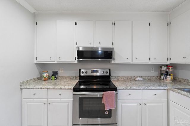 735 Gonzalez Park Dr, Cantonment, FL 32533