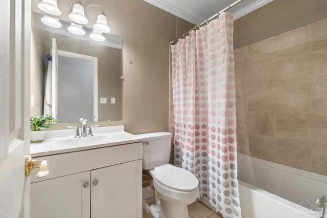 735 Gonzalez Park Dr, Cantonment, FL 32533