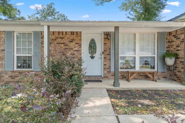 735 Gonzalez Park Dr, Cantonment, FL 32533