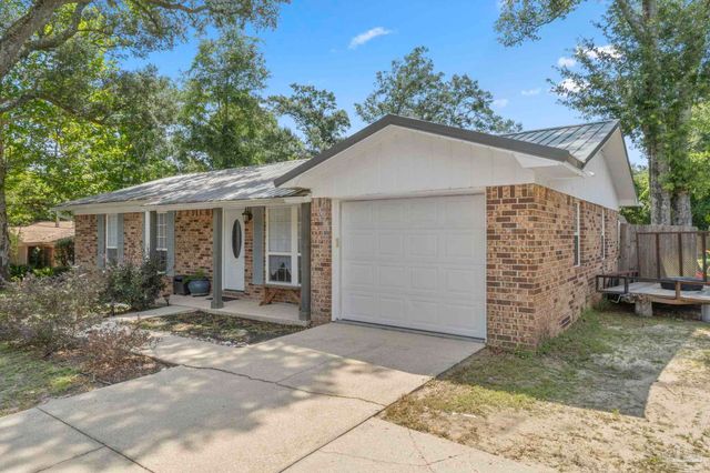 735 Gonzalez Park Dr, Cantonment, FL 32533