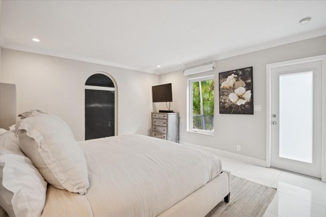 2540 Mercedes Drive, Fort Lauderdale, FL 33316