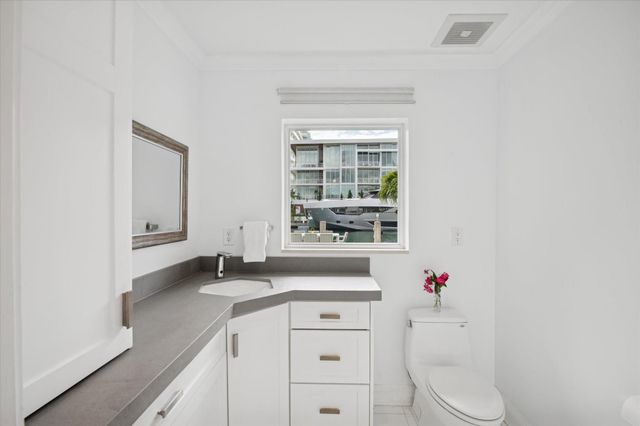 2540 Mercedes Drive, Fort Lauderdale, FL 33316