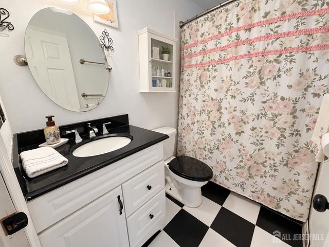 31 Harrigan Avenue, Monroe, NJ 08831