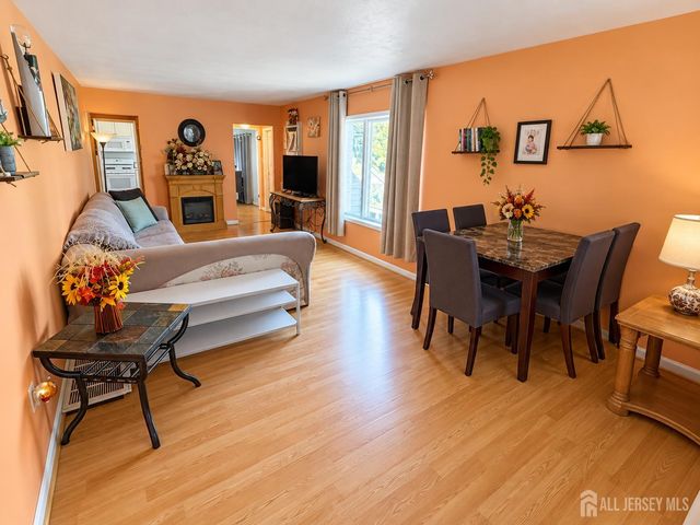 31 Harrigan Avenue, Monroe, NJ 08831
