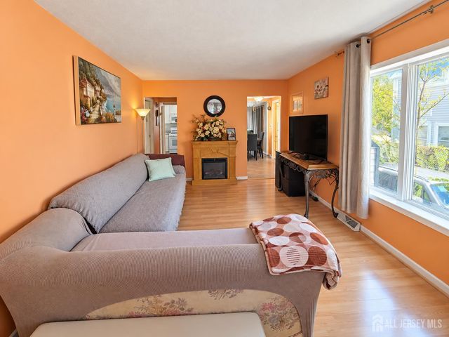 31 Harrigan Avenue, Monroe, NJ 08831