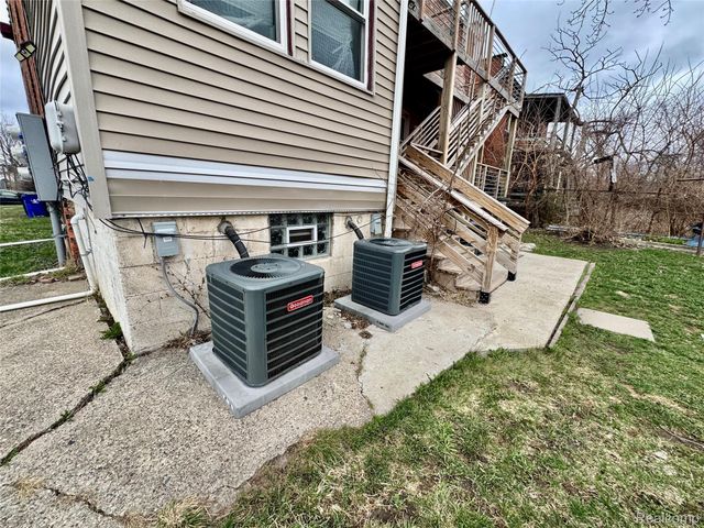 222 Kenilworth Street #2, Detroit, MI 48202