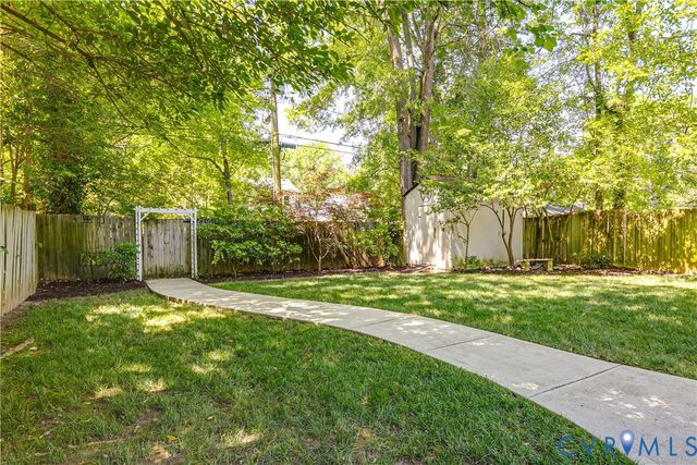 4811 Bromley Ln, Richmond, VA 23226